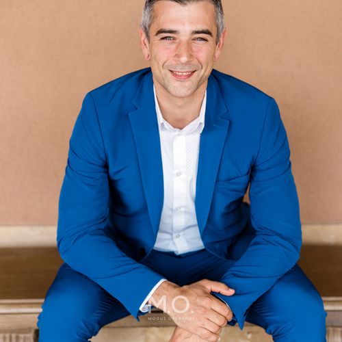 Summer Suit Care: Stay Sharp in the Heat